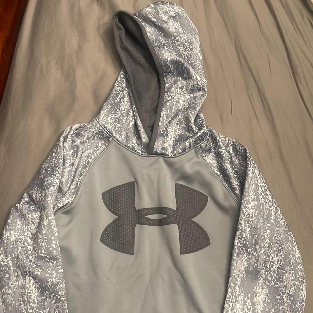 NWOT Under Armour Hooded Sweatshirt